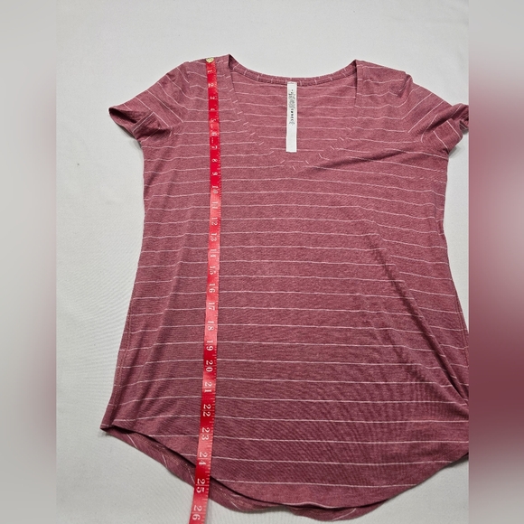 Lululemom Women's Striped Pink Top Tshirt - Picture 4 of 5